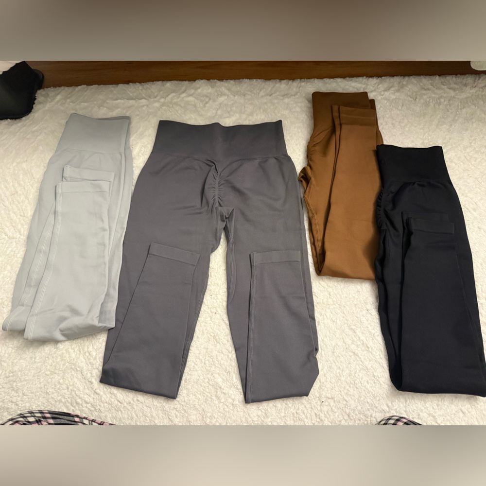 4 piece OQQ leggings with scrunch